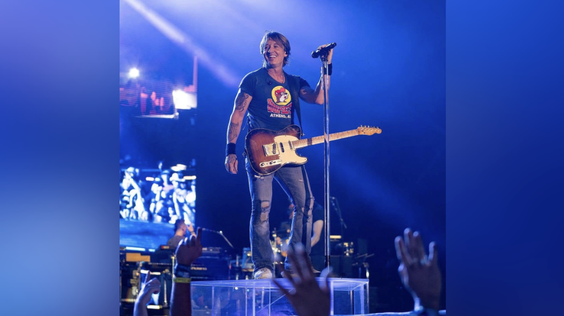 Keith Urban surprise concert at Bucees